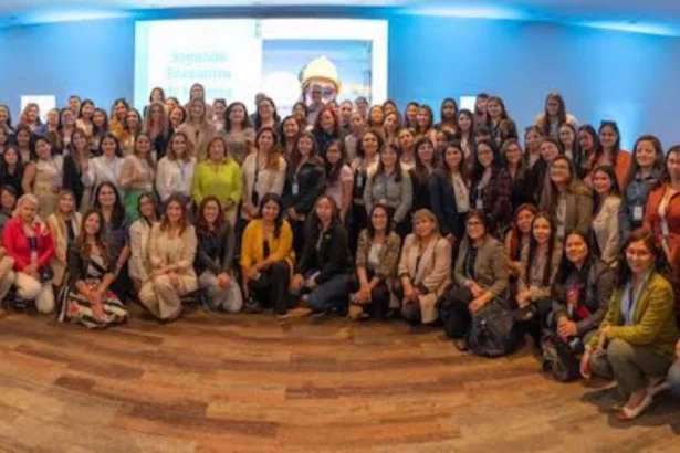 Más de 120 trabajadoras protagonizaron segundo Encuentro de Mujeres de Empresas Colaboradoras de Minera Centinela