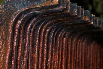 Codelco y Grupo Adani de India firman acuerdo para avanzar en la exploración de proyectos de cobre en Chile