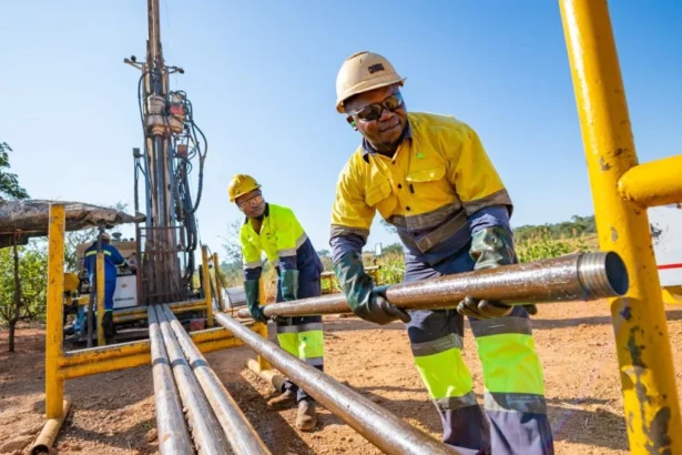 Qatar e Ivanhoe profundizan su alianza para impulsar minerales críticos en África