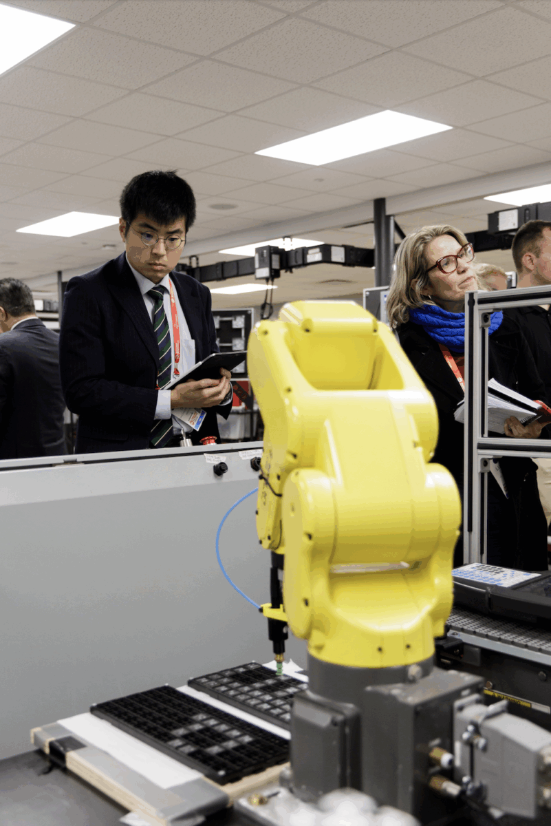 Empresas impulsan formación práctica para enfrentar déficit de jóvenes profesionales tecnológicos Empresas impulsan formación práctica para enfrentar déficit de jóvenes profesionales tecnológicos