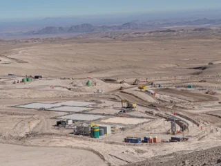 Minera Centinela promueve el liderazgo femenino en su cadena de valor