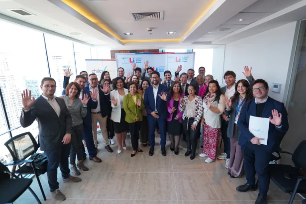 ChileValora y Ministerio de Minería impulsan el desarrollo de perfiles ocupacionales para la industria del litio