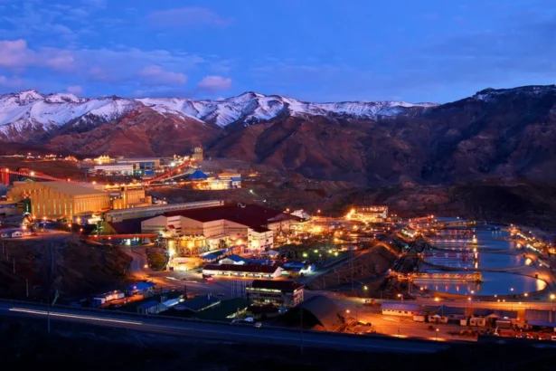 Codelco refuerza seguridad en División El Teniente con nuevo plan de iluminación LED en el Túnel Teniente 8