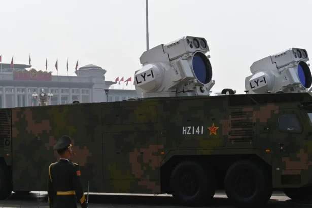 China ha logrado algo difícil de creer: reducir a un segundo la producción de armas láser y piezas para coches eléctricos