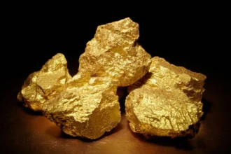 Hallazgo del siglo | Desentierran lingotes de oro a más de mil metros bajo tierra y pertenece a un solo país