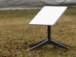 La apuesta ambiciosa de Elon Musk para que Starlink, su internet satelital, compita con la fibra óptica