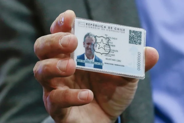 Licencia de Conducir Digital está disponible en todo Chile: quiénes pueden acceder al nuevo formato