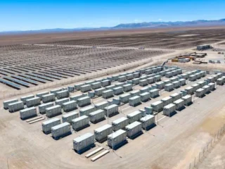 Inversión energética: aprueban declaración ambiental de central de almacenamiento de baterías