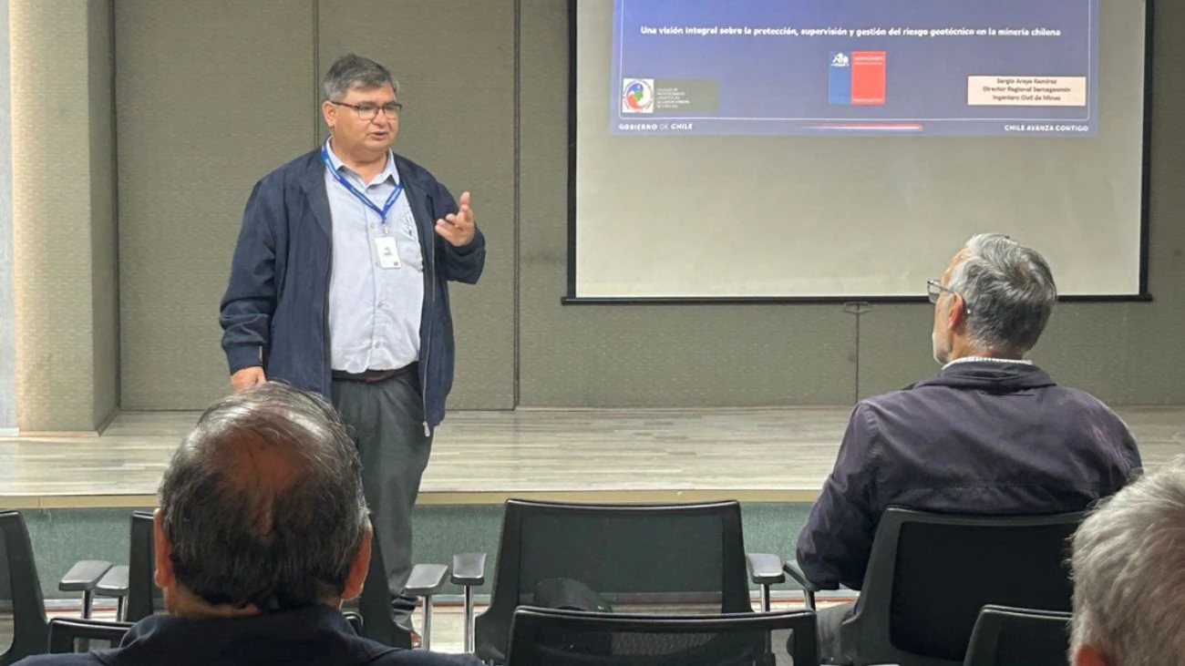 Gestión de riesgos y geomecánica marcan participación de Sernageomin en encuentro por la seguridad minera Gestión de riesgos y geomecánica marcan participación de Sernageomin en encuentro por la seguridad minera