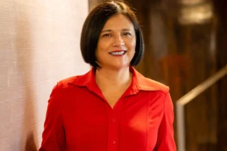 Gigante minera Barrick designa a exministra Loreto Silva como su directora independiente principal