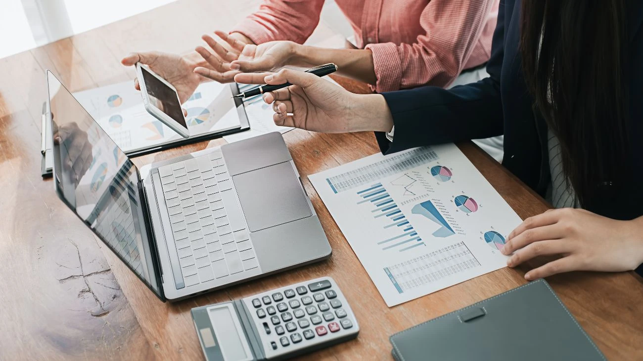 Deloitte busca trabajadores: Conoce cómo postular para trabajar en la importante empresa de auditoría