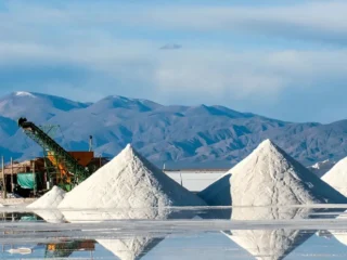 SEA publica segunda edición de “Guía para la descripción de proyectos de explotación de litio y otras sustancias minerales desde salares en el SEIA”