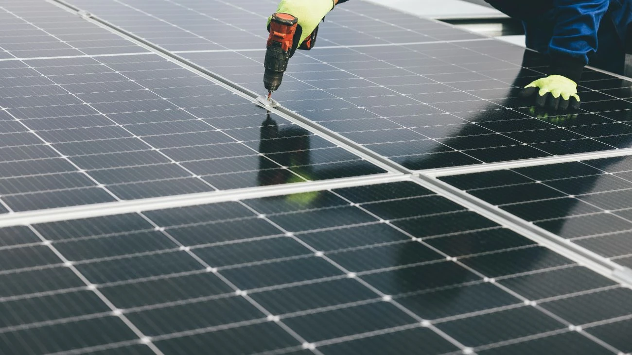 Energía solar en balcones: minicentrales eléctricas en auge