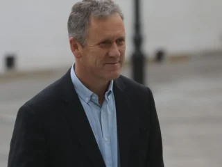 Ministro de Transporte y sello que advertirá riesgos en conducción vehicular de algunos medicamentos