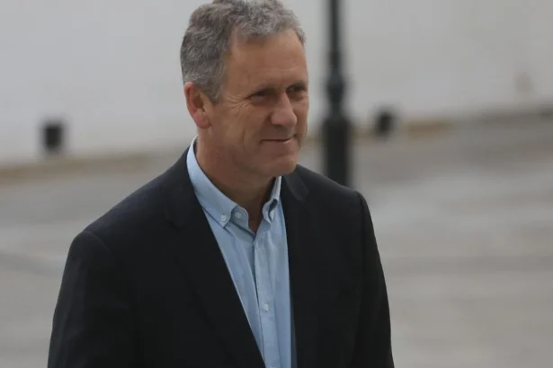 Ministro de Transporte y sello que advertirá riesgos en conducción vehicular de algunos medicamentos