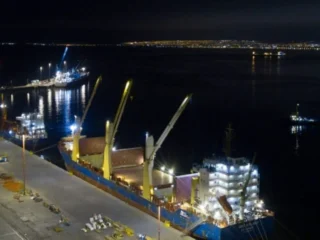 Terminal Puerto Coquimbo atiende recalada simultánea de tres buques
