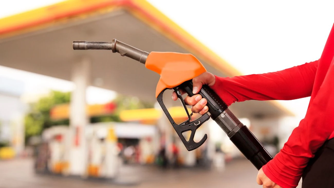 Importante alza en uno de los combustibles: Revisa si sube o baja el precio de la bencina este jueves 27 de noviembre