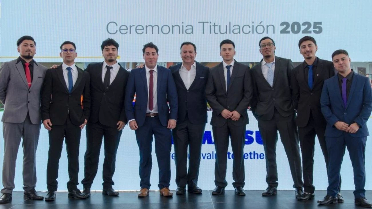 Grupo Komatsu Cummins gradúa a 72 técnicos para la minería 4.0