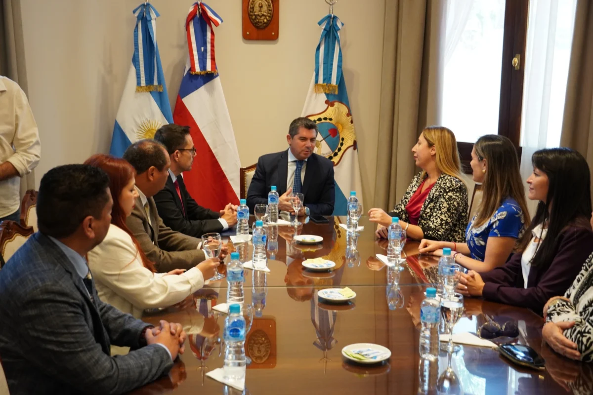 Juliá y Norambuena avanzan en la aspiración en reunión clave con Gobernador Marcelo Orrego