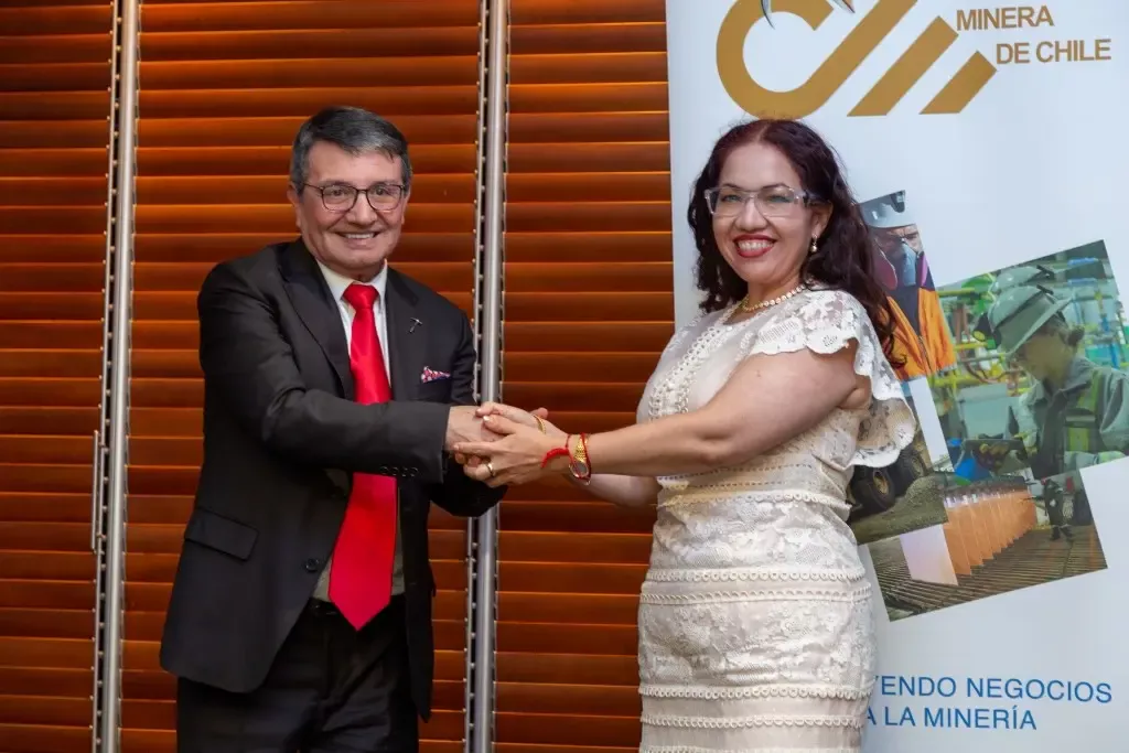 Destacaron trabajo colaborativo para el desarrollo de la minería y comunidades Destacaron trabajo colaborativo para el desarrollo de la minería y comunidades