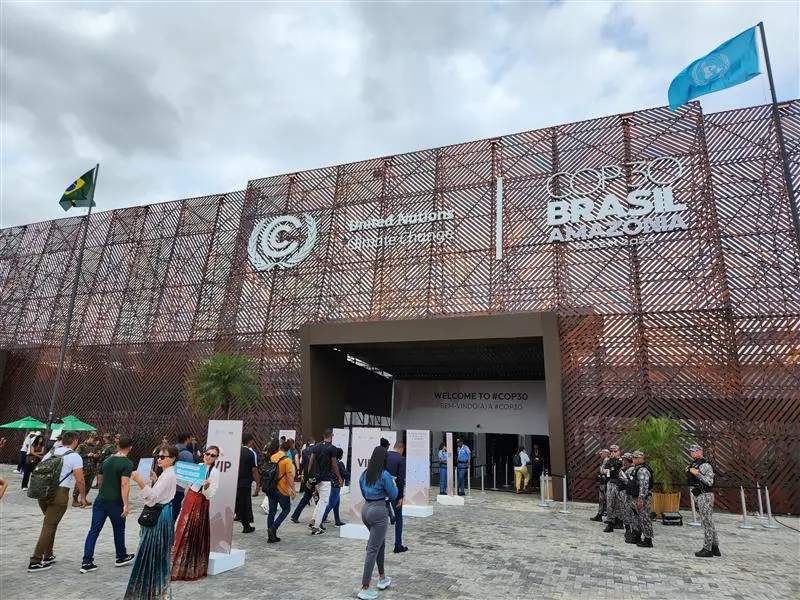 Hitachi Energy ratifica inversión de US$ 9.000 millones y presenta avances clave en electrificación durante la COP30