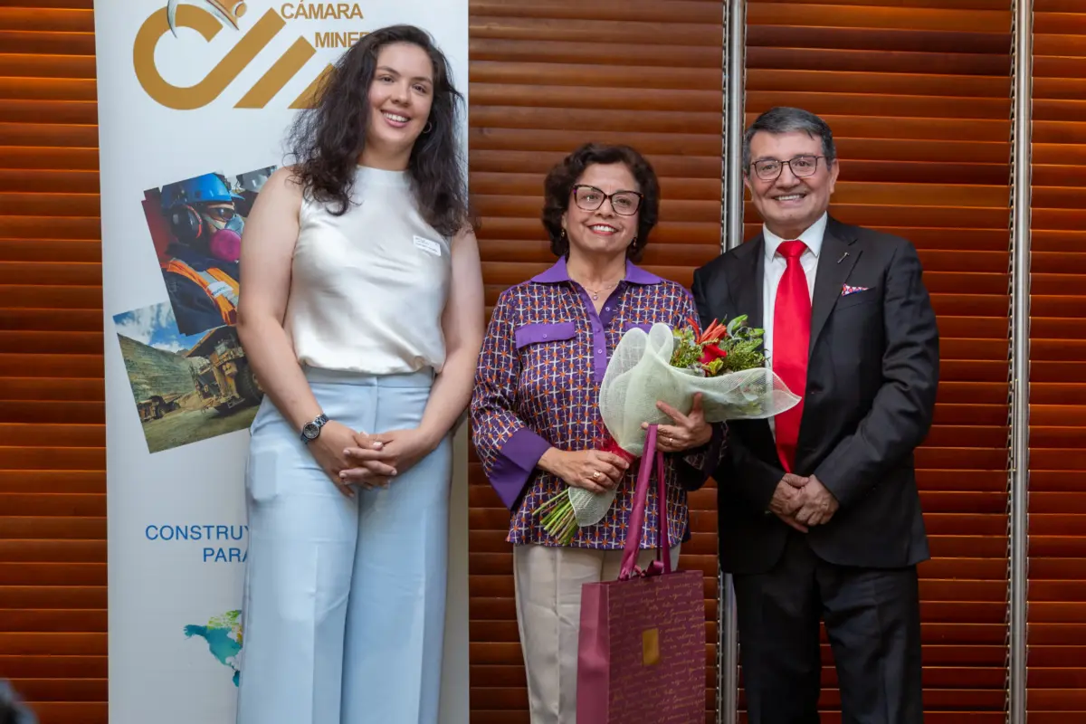 Destacaron trabajo colaborativo para el desarrollo de la minería y comunidades Destacaron trabajo colaborativo para el desarrollo de la minería y comunidades