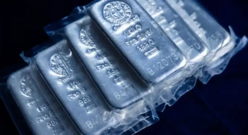 La fiebre por la plata: Su precio ha subido más que el del oro y Chile está entre los 10 mayores productores