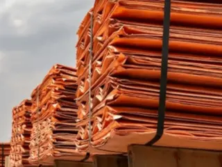 Comercio exterior consolida récord histórico y minería lidera retornos en 2025