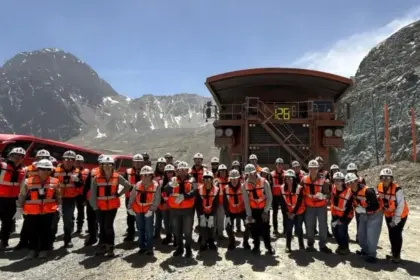 Estudiantes del Valle de Aconcagua visitan Codelco Andina para reforzar sus conocimientos en minería