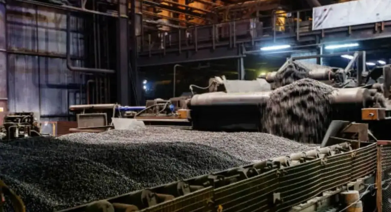 China alerta por especulación en el mineral de hierro y advierte desconexión entre precios y fundamentos reales