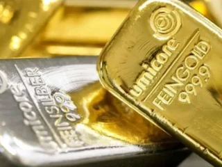 Oro alcanza máximo de seis semanas y la plata marca un nuevo récord histórico