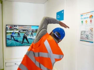 Mina Gabriela Mistral consolida sistema de monitoreo de fatiga y somnolencia para conductores de transporte de personal y operadores de equipos