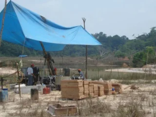 Perforación de oro Cabral Nueva Estructura Mineralizada que Conecta Depósitos Centrales de Oro de PDM y Central, Distrito Aurifero de Cuiú Cuiú, Brasil