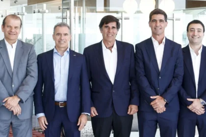 Enap firma contratos de largo plazo, por US$12 mil millones, para abastecerse de crudo desde Argentina