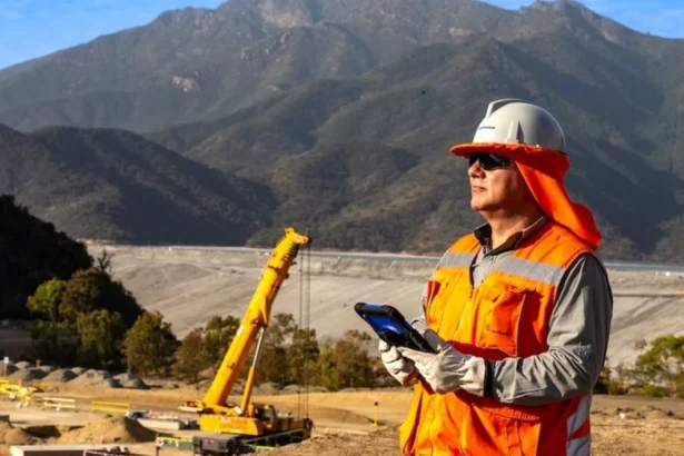 Anglo American retira votación sobre bonos ejecutivos en medio de definiciones clave por fusión con Teck