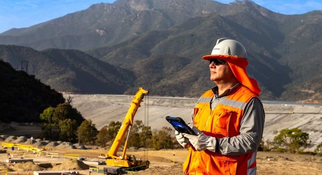 Anglo American retira votación sobre bonos ejecutivos en medio de definiciones clave por fusión con Teck
