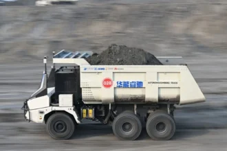 China ensaya flota minera autónoma 5G en la que sería la faena más alta del planeta