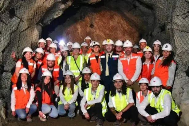 SENCE y Mine Class celebran exitosa formación de nuevos talentos para la industria minera