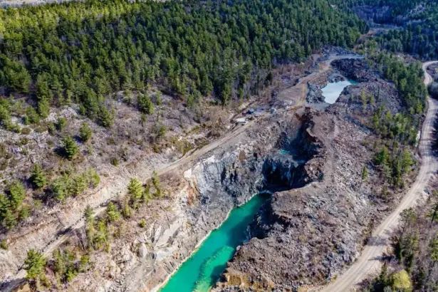 Magna Mining Inc. sigue intersectando vetas portadoras de cobre y metales preciosos en múltiples pozos de perforación en la mina Levack