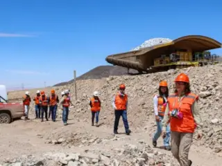 ARMMIC 2025: Visita a Ministro Hales refuerza vínculo entre academia e industria minera