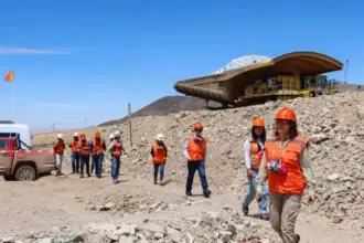 ARMMIC 2025: Visita a Ministro Hales refuerza vínculo entre academia e industria minera