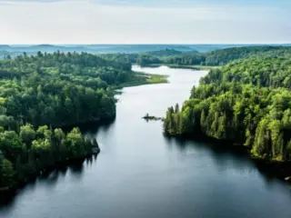 Atha Energy confirma múltiples descubrimientos de alta calidad a lo largo del corredor de costillas mineralizadas en el Proyecto Angilak