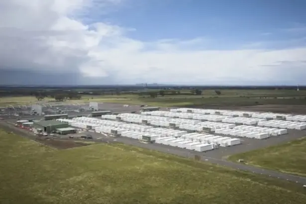 Australia pone en marcha megabatería de 1,6 GWh en Melbourne y refuerza transición energética