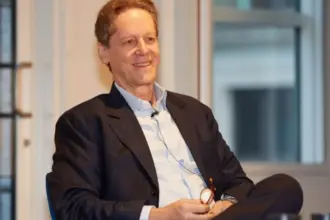 Congresista de EE.UU. cuestiona nexos de Ivanhoe Atlantic en medio de presión geopolítica por minerales críticos