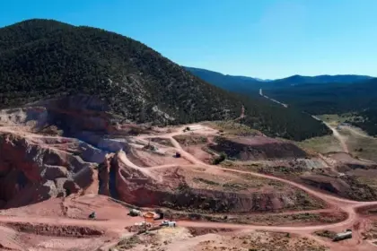 Nevada King Gold Reviews: Logros 2025 y estrategia de exploración 2026