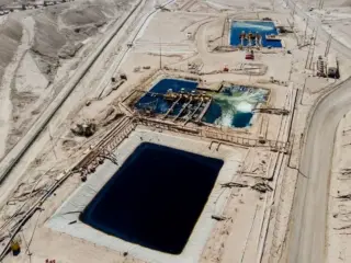 Lomas Bayas refuerza su infraestructura crítica con inversión de US$16 millones para fortalecer la gestión ambiental y operativa