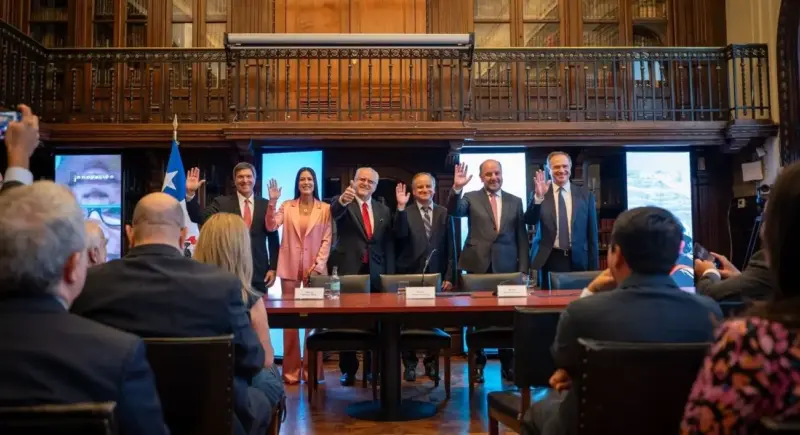 Chile da un paso histórico: se materializa NovaAndino Litio, la sociedad conjunta Codelco-SQM para el desarrollo del litio en el Salar de Atacama