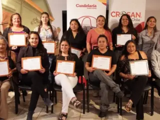 Con apoyo del Distrito Candelaria: 43 vecinas y vecinos de Caldera certificaron cursos de grúa horquilla y licencia de conducir clase B