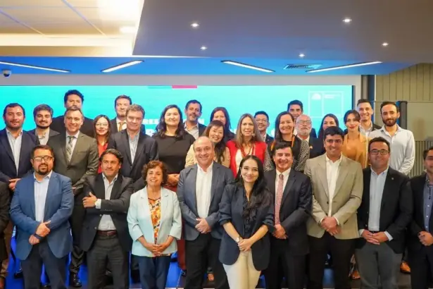 Gobierno refuerza rol estratégico de proveedores en la minería junto a Aprimin