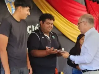 Estudiantes de Los Loros finalizaron curso de habilidades para la vida laboral con apoyo de Caserones